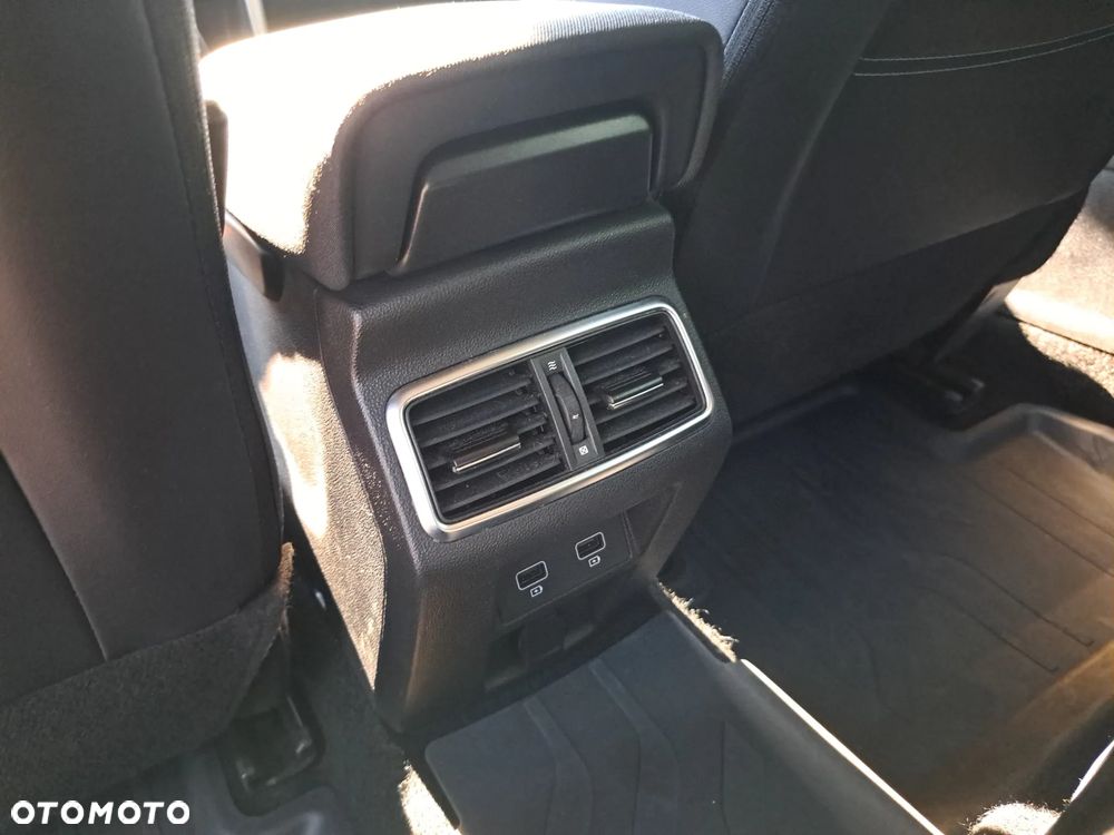 Renault Megane 1.3 TCe FAP Zen - 29
