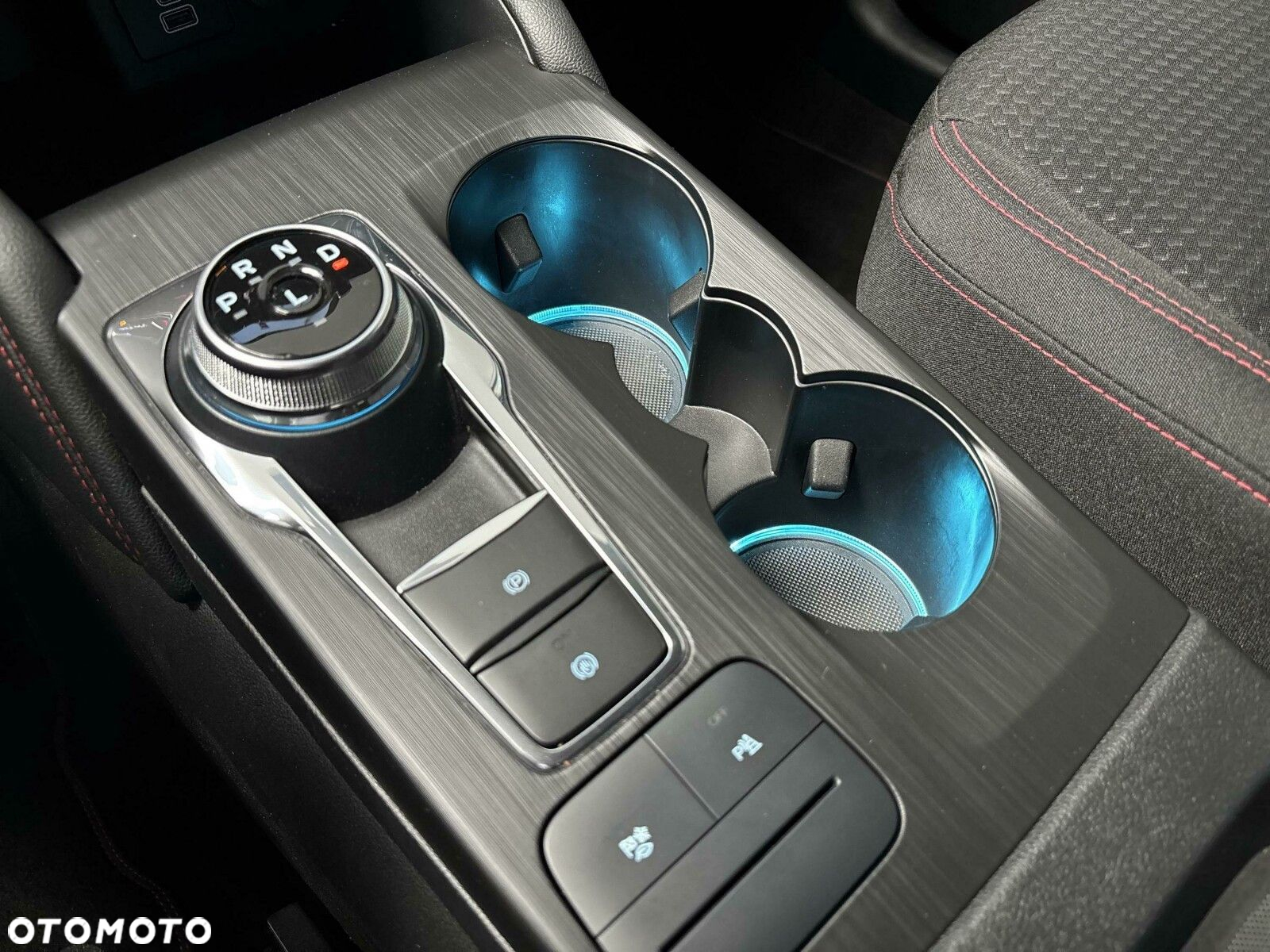 Ford Kuga - 26