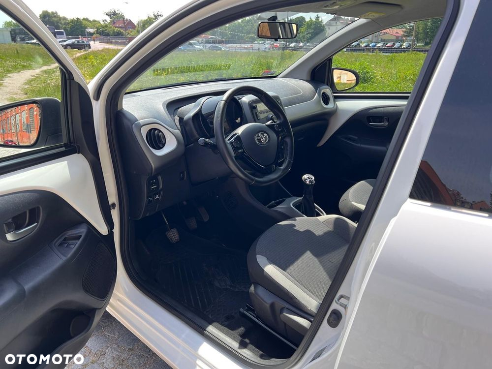 Toyota Aygo 1.0 VVT-i Color Edition - 12