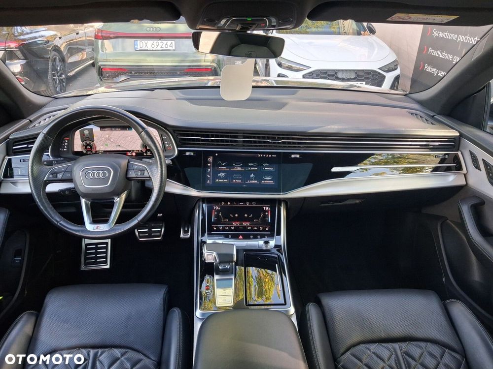 Audi Q8 - 12