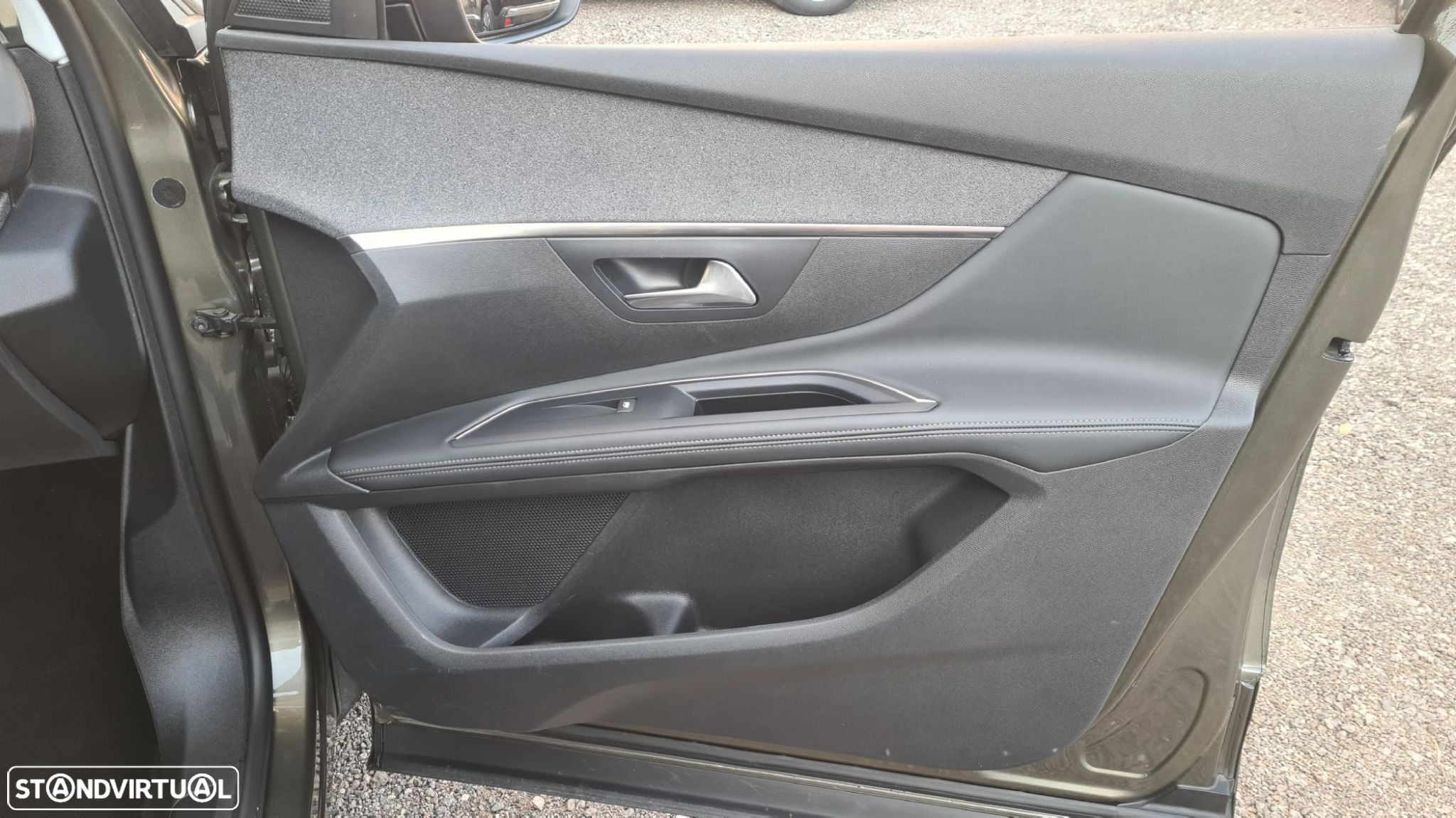 Peugeot 5008 1.5 BlueHDi Allure EAT8 - 43