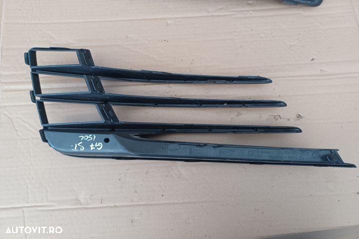 Grila bara fata dreapta 5G0853665E Volkswagen VW Golf 7 [2012 - 2017] - 1