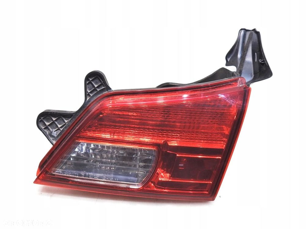 LAMPA PRAWA TYLNA TYŁ KLAPY SUBARU OUTBACK IV 132-20072 - 1