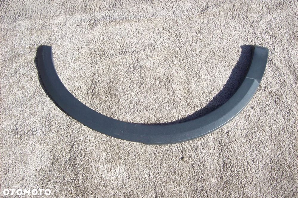 LISTWA BŁOTNIKA LEWY TYŁ AUDI Q2 - 2