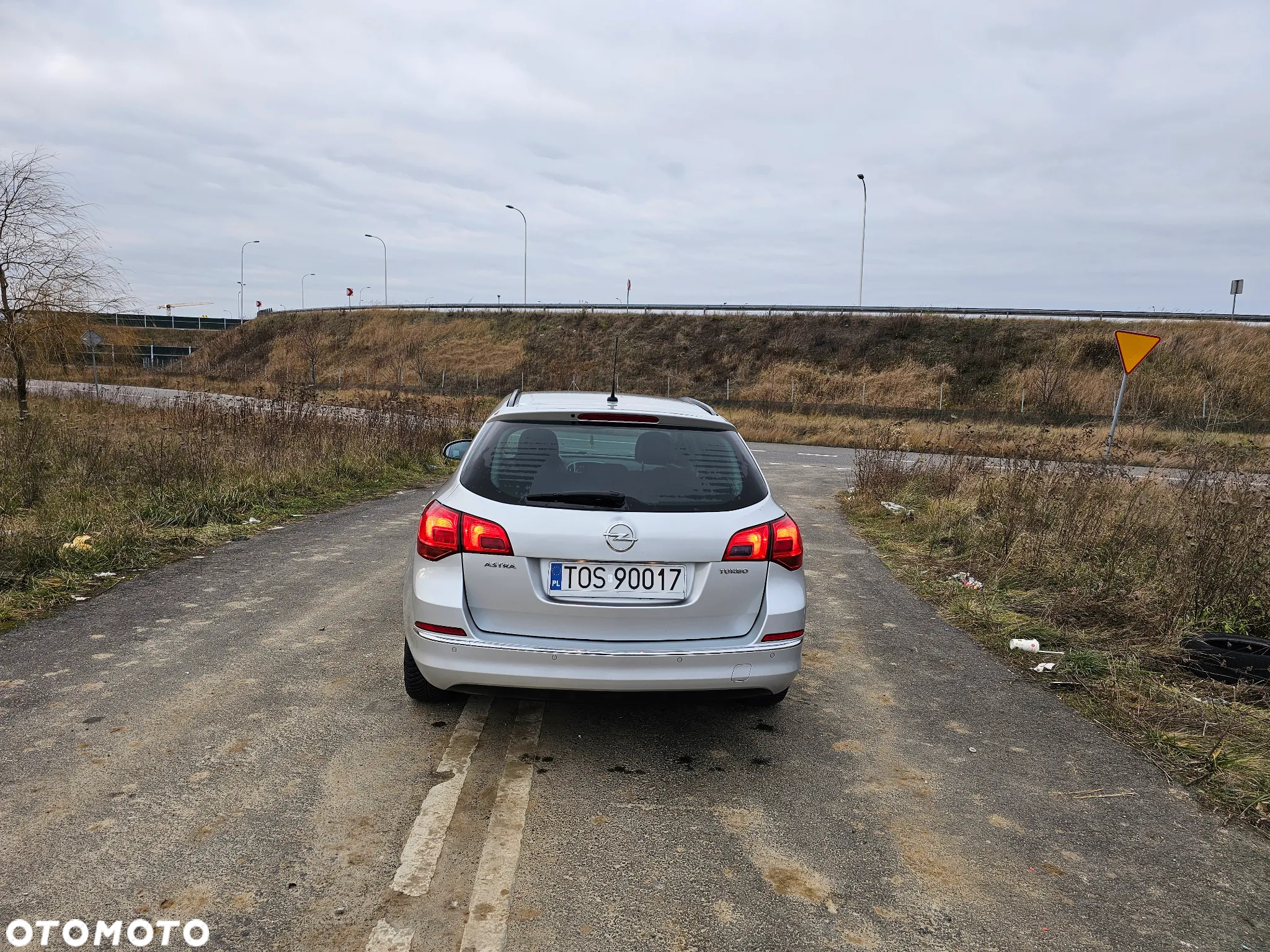 Opel Astra 1.4 Turbo Sports Tourer Design Edition - 4