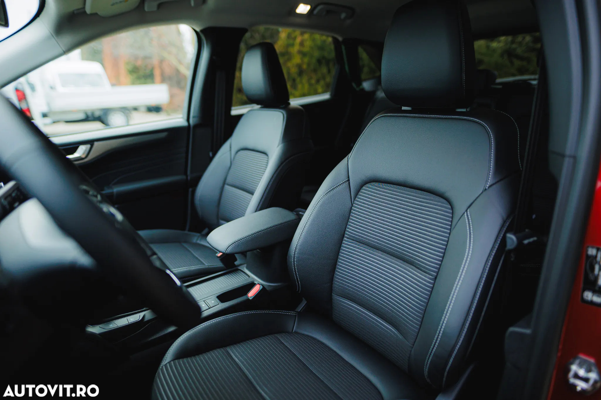 Ford Kuga - 9