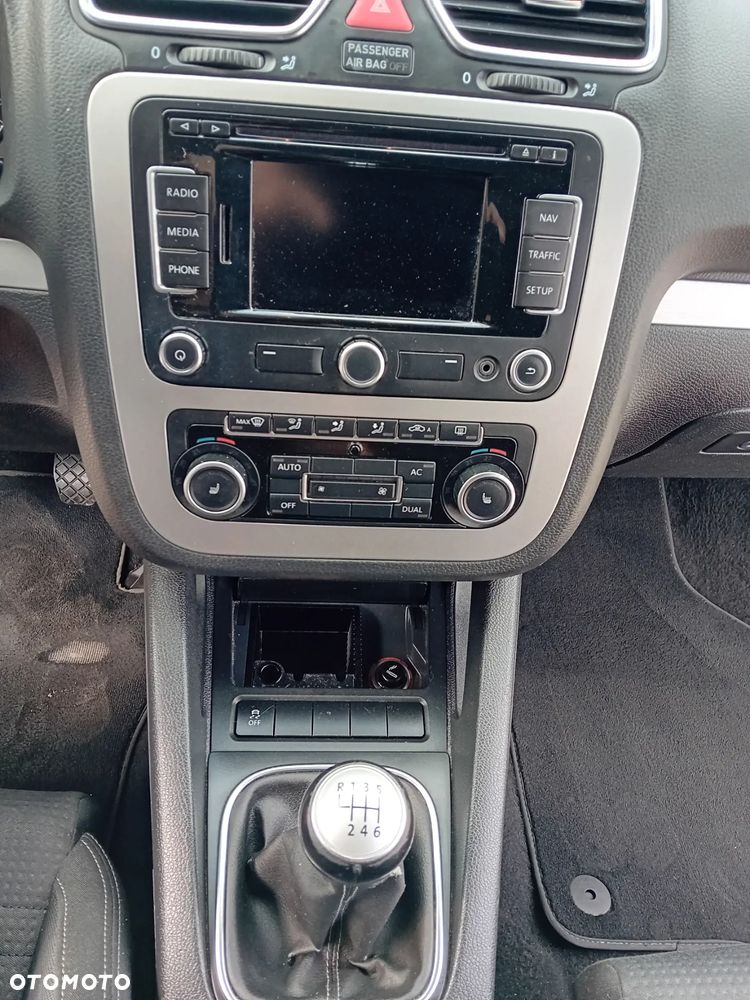 Volkswagen Scirocco 2.0 TDI - 17