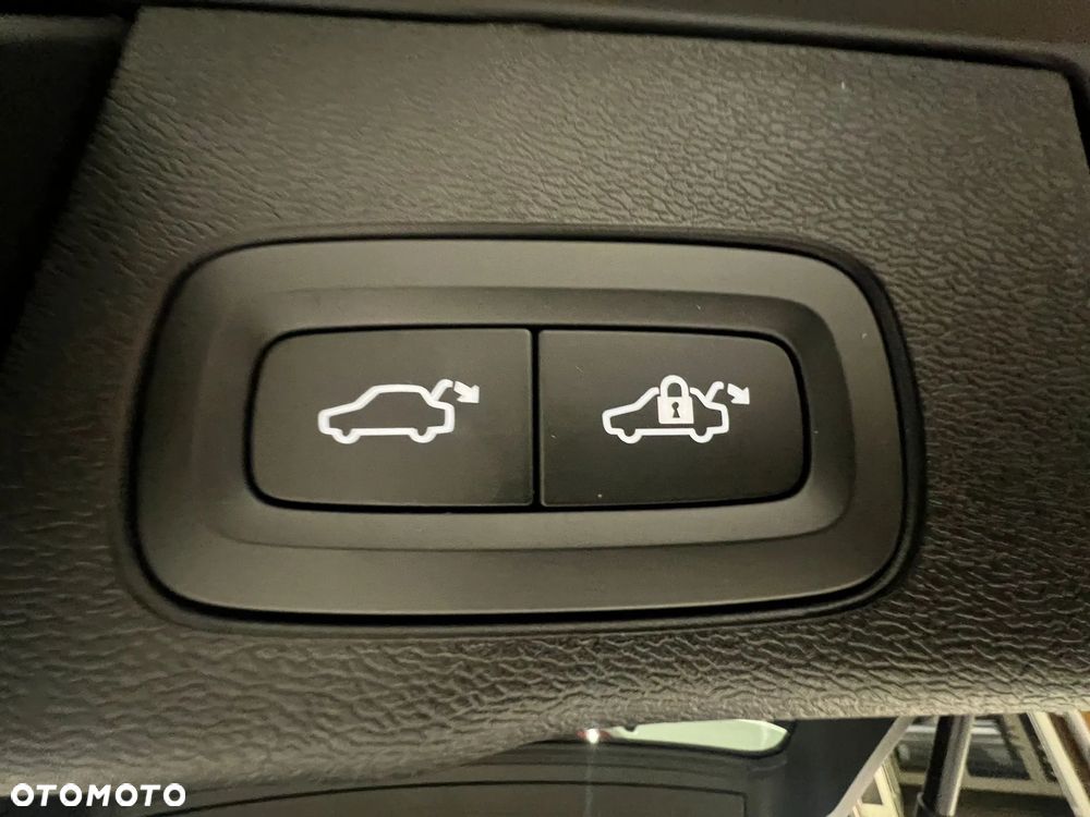 Volvo XC 60 B5 B AWD Ultimate Bright - 30