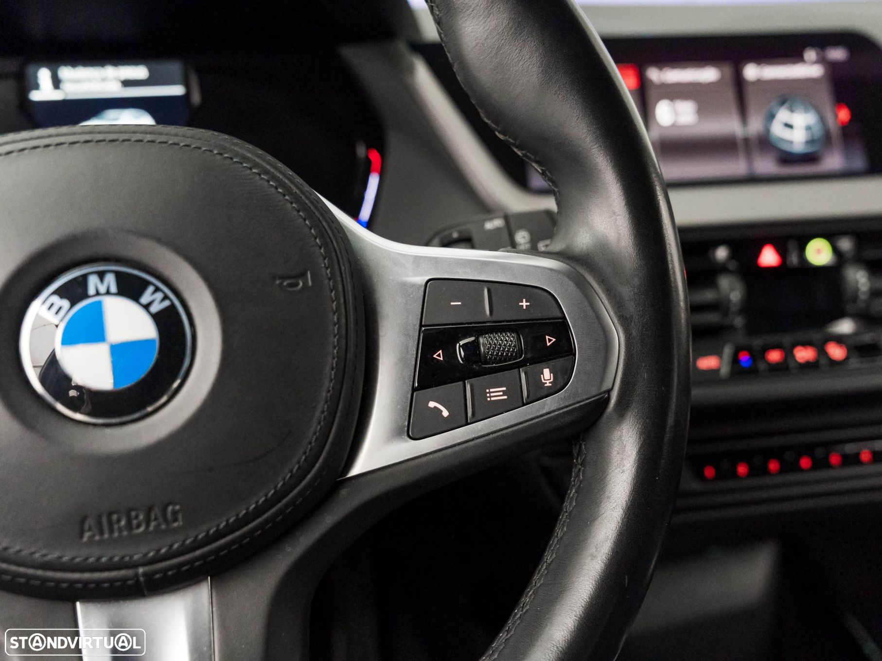 BMW 116 d Pack Desportivo M - 23