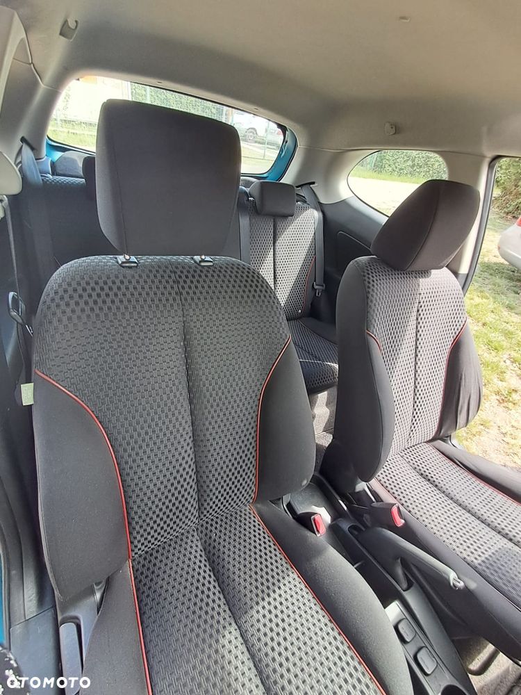 Mazda 2 - 6