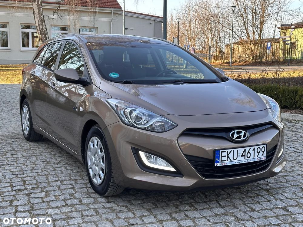 Hyundai i30 blue Kombi 1.6 GDi Style - 13