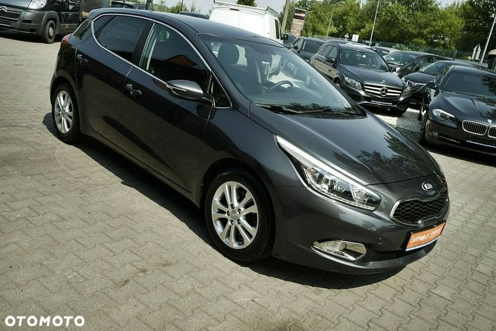 Kia Ceed - 9