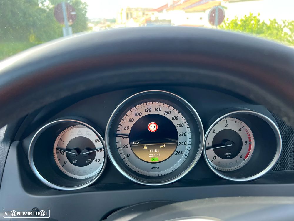 Mercedes-Benz C 220 Station CDI DPF (BlueEFFICIENCY) Avantgarde - 25
