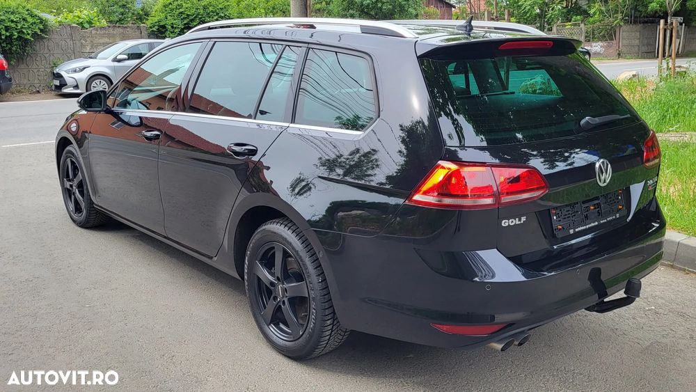 Volkswagen Golf - 5