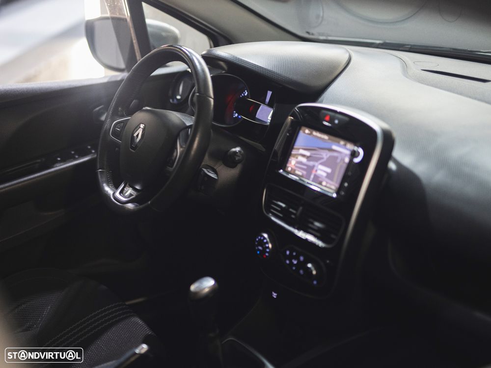 Renault Clio Sport Tourer 1.5 dCi GT Line - 16