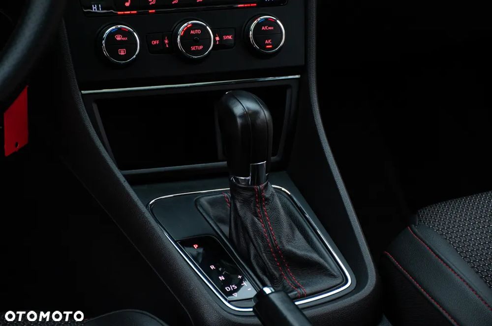 Seat Leon 2.0 TDI DPF Start&Stop DSG FR - 36