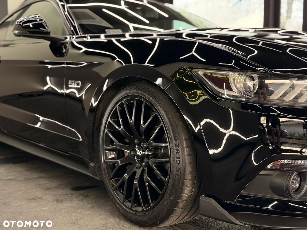 Ford Mustang - 7