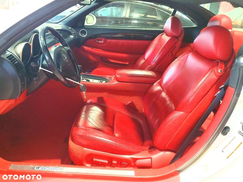 Lexus SC 430 - 8