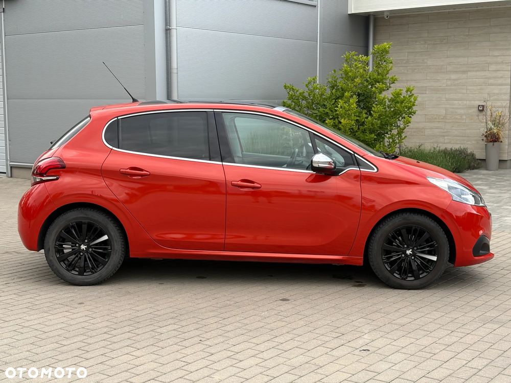 Peugeot 208 1.2 PureTech Allure - 8