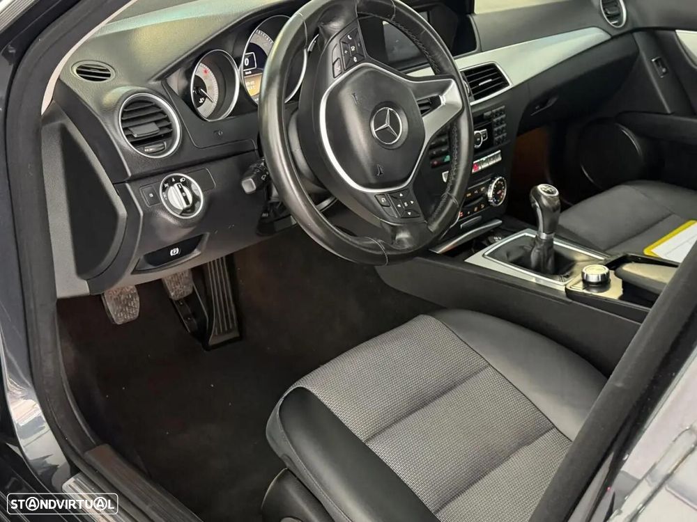 Mercedes-Benz C 220 - 27