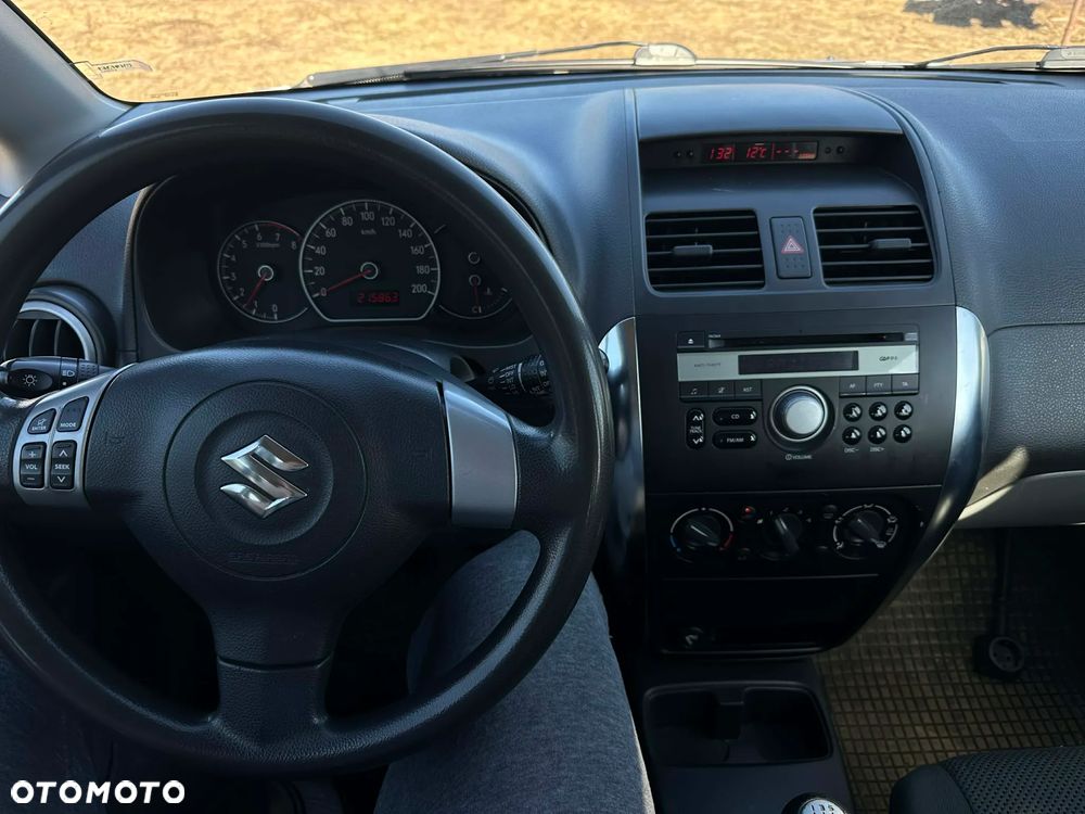 Suzuki SX4 1.6 GLX / Comfort - 22