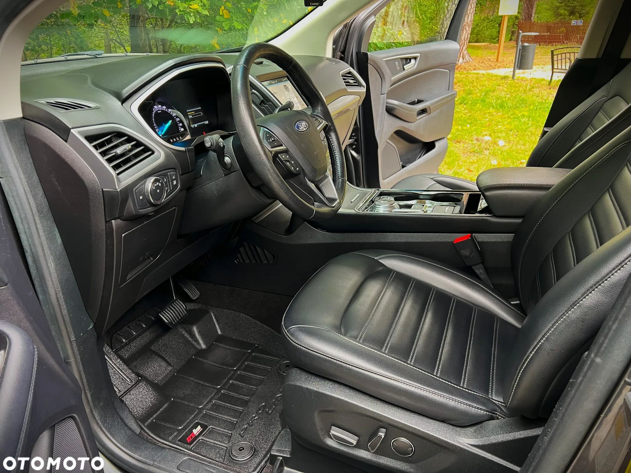 Ford Edge - 30