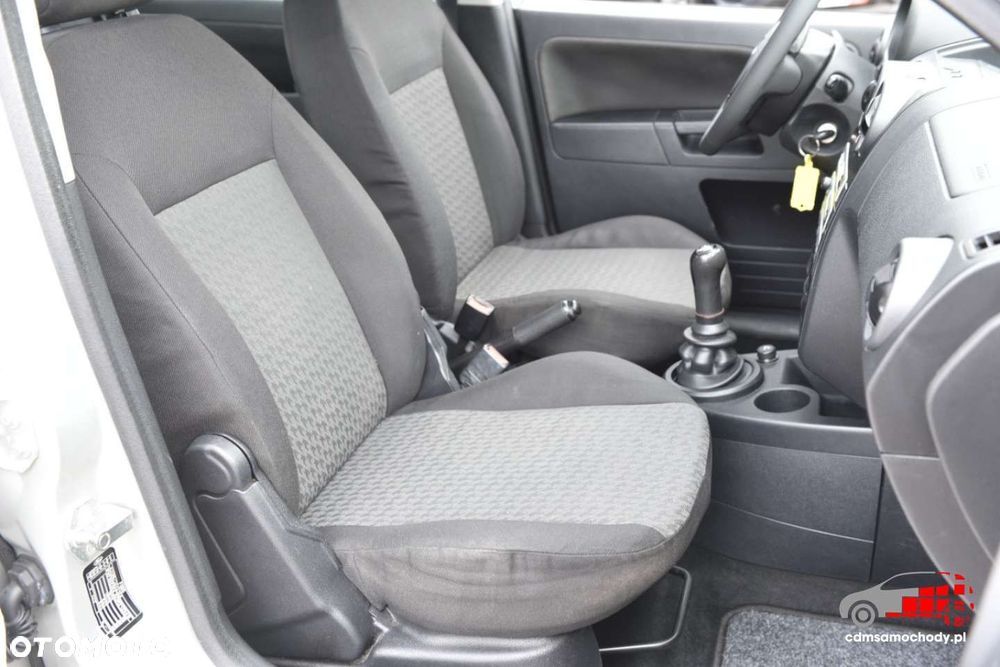 Ford Fusion - 18
