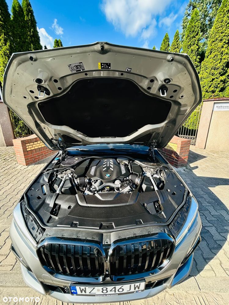 BMW Seria 7 750Li xDrive - 15