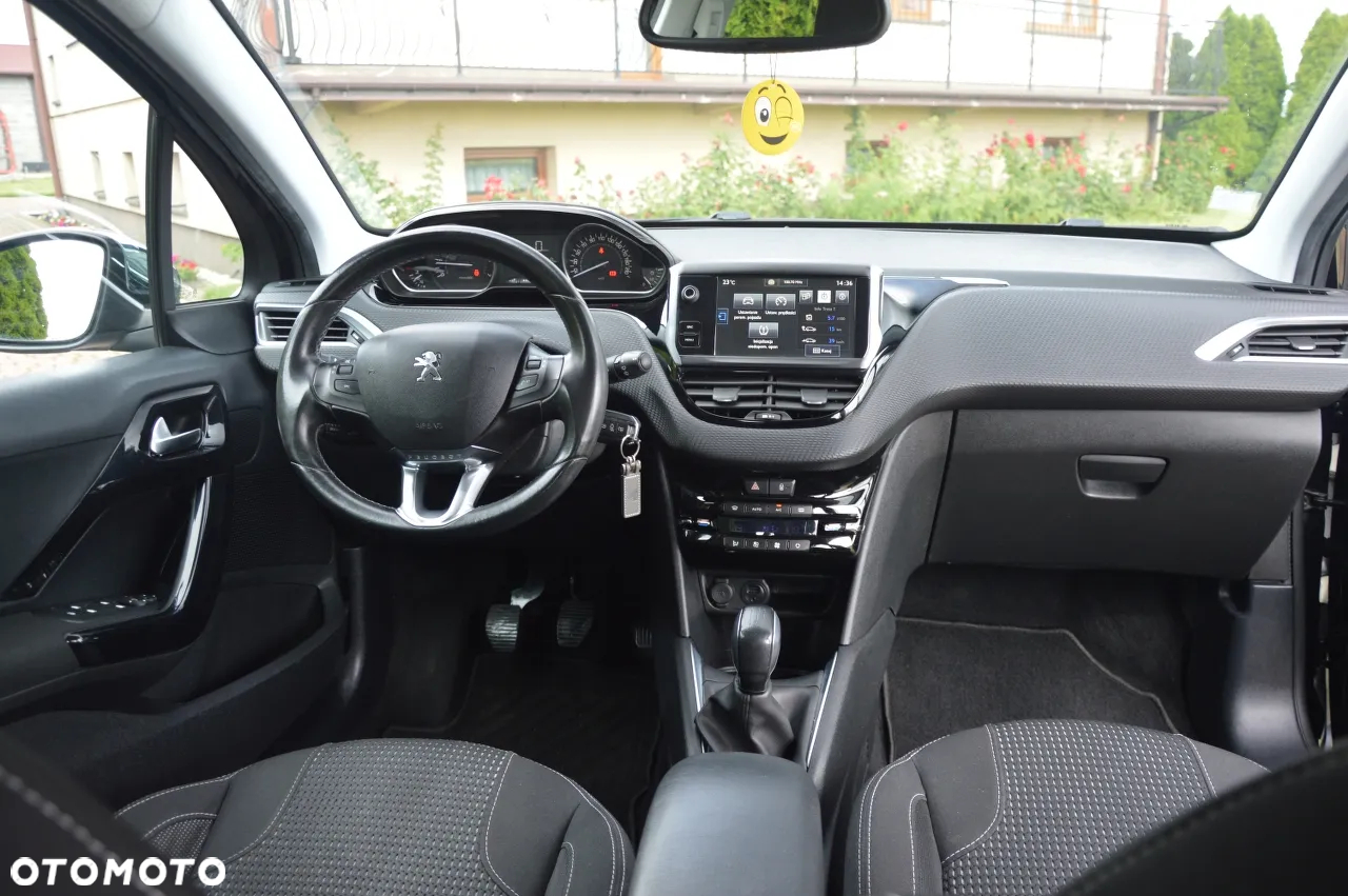 Peugeot 208 1.2 PureTech Allure - 17
