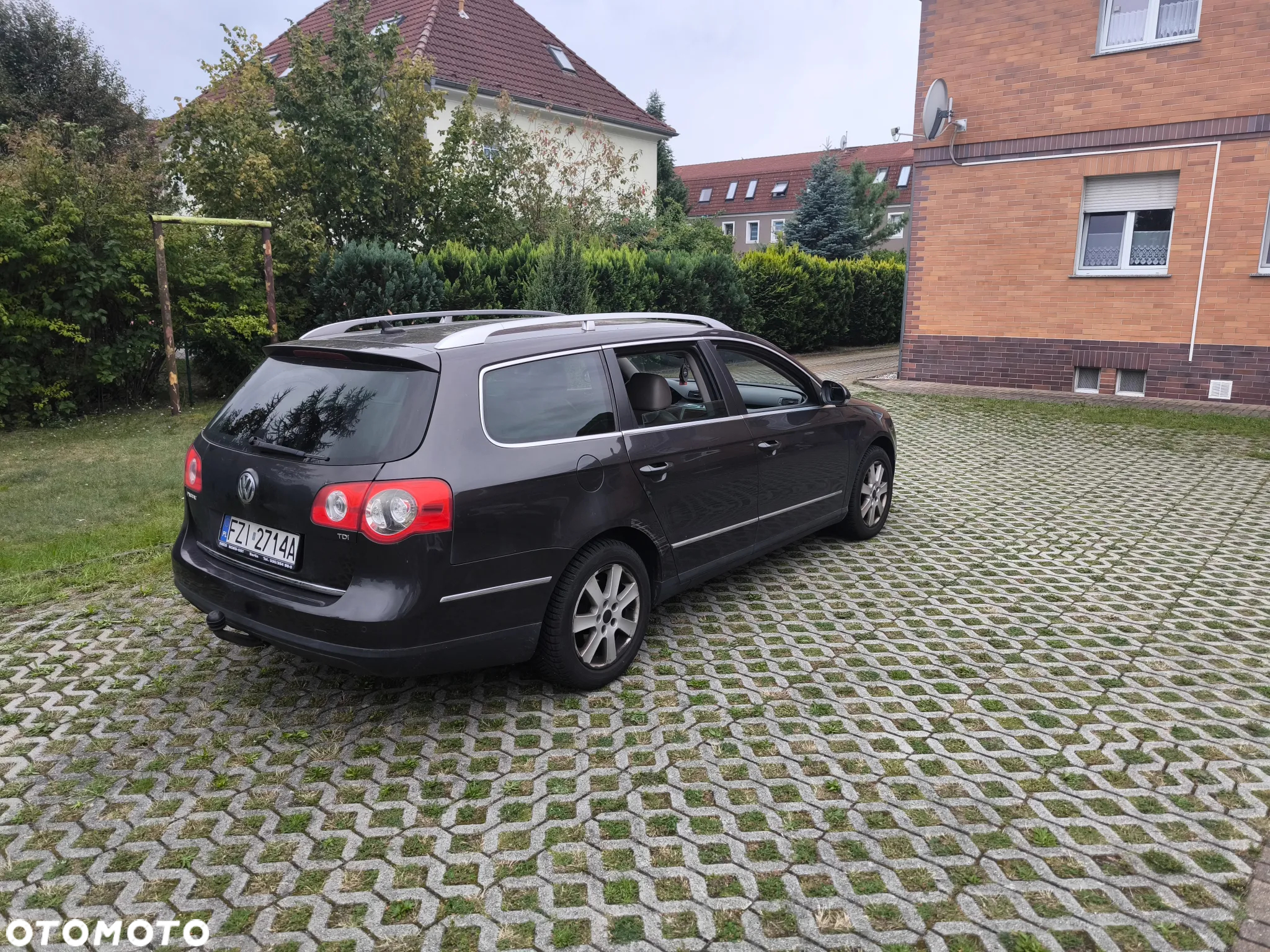 Volkswagen Passat 1.9 TDI Highline - 2