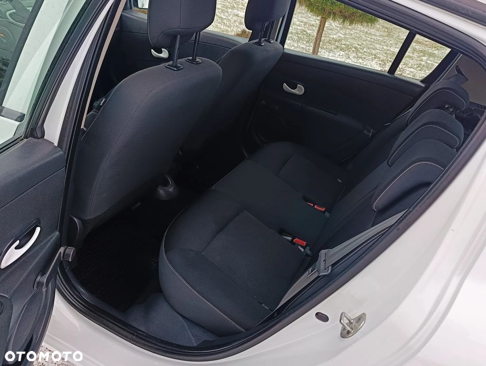 Renault Clio 1.2 16V 75 Yahoo - 17