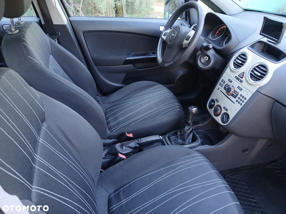 Opel Corsa - 11