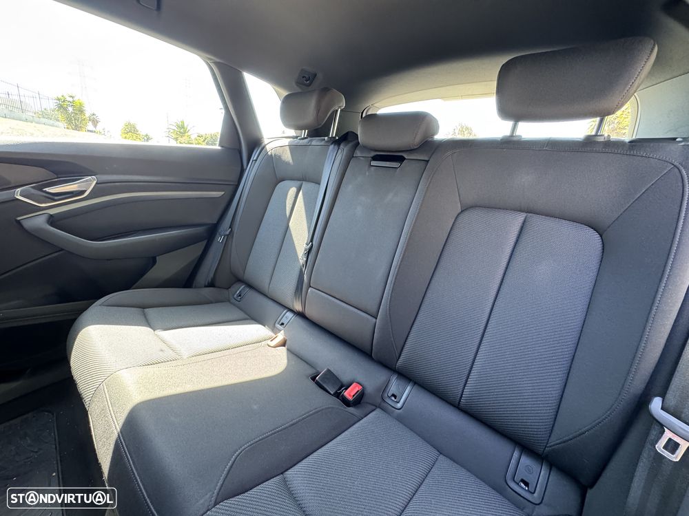 Audi e-tron 50 quattro - 8