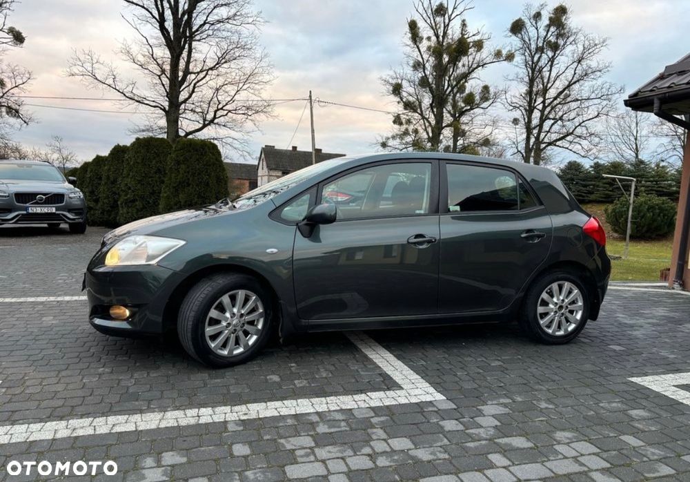Toyota Auris 1.6 VVT-i Sol - 2