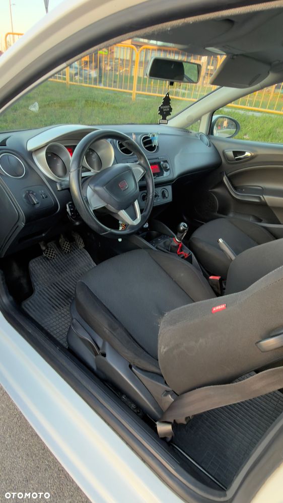 Seat Ibiza SC 1.4 16V Style - 8