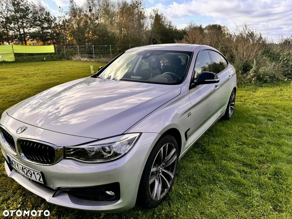 BMW Seria 3 320d Touring xDrive Sport-Aut - 2