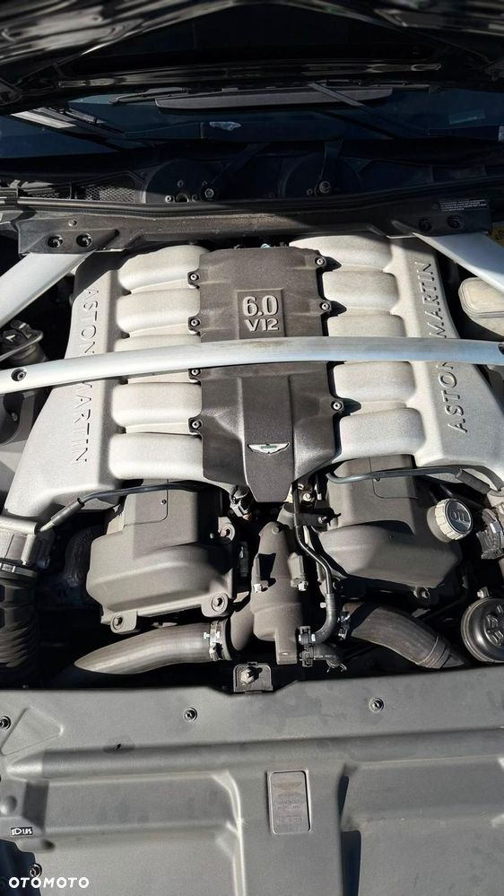 Aston Martin DB9 - 23