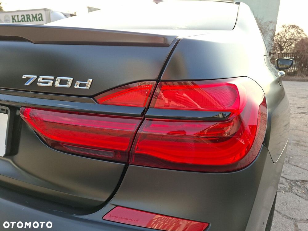 BMW Seria 7 750d xDrive sport - 31