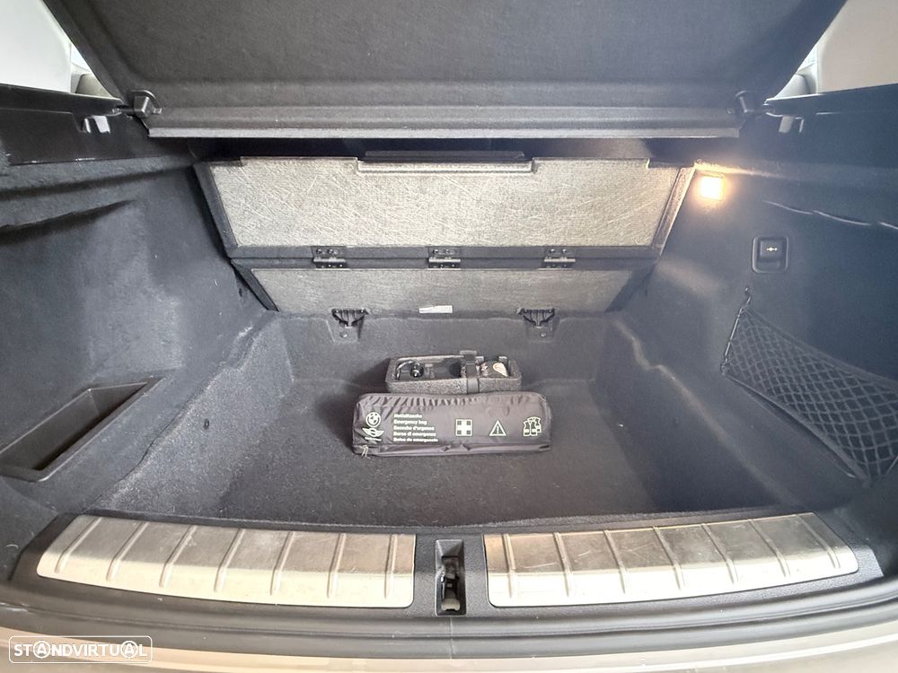 BMW X1 sDrive18d Aut. Sport Line - 38