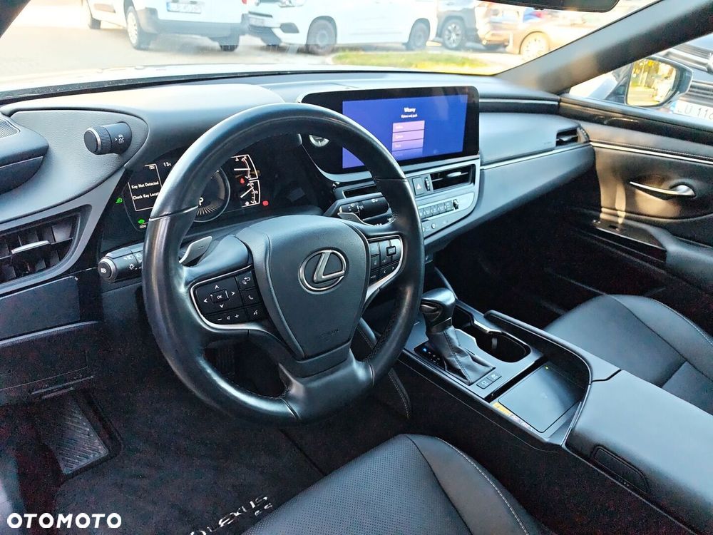 Lexus ES 300h Business Edition - 16