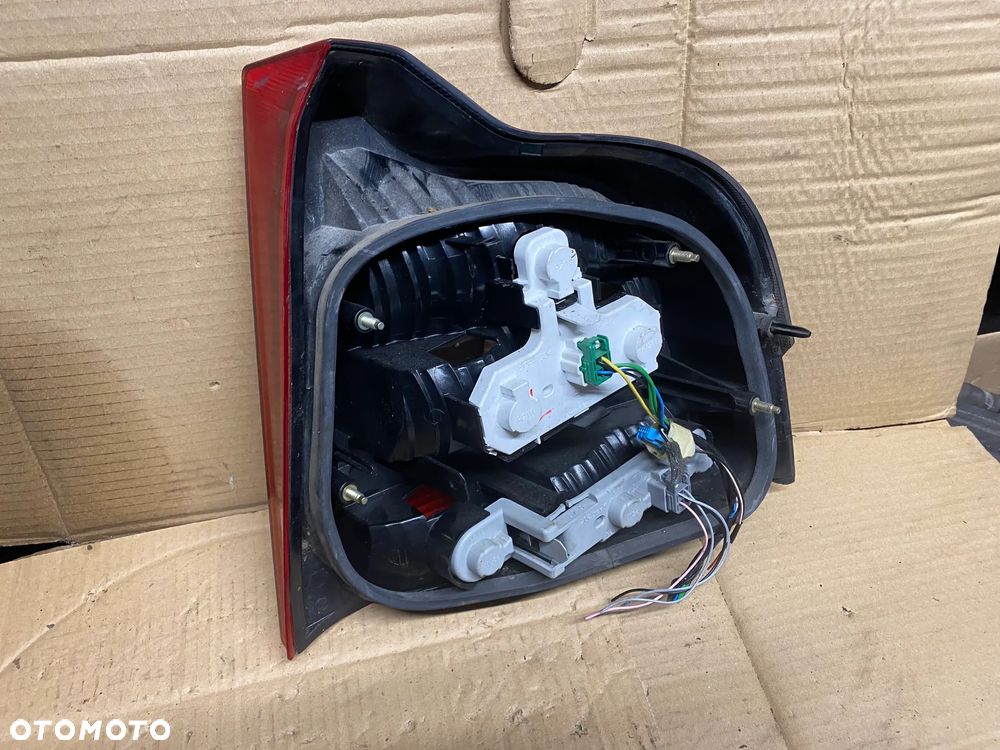 LAMPA TYLNA LEWA VOLVO S80 I 9154478 9154480 - 3