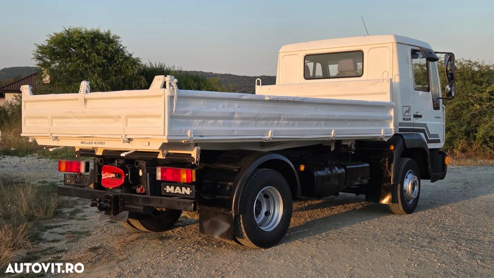 MAN 7,5t - basculabil 2006 -  280.ooo km - 11