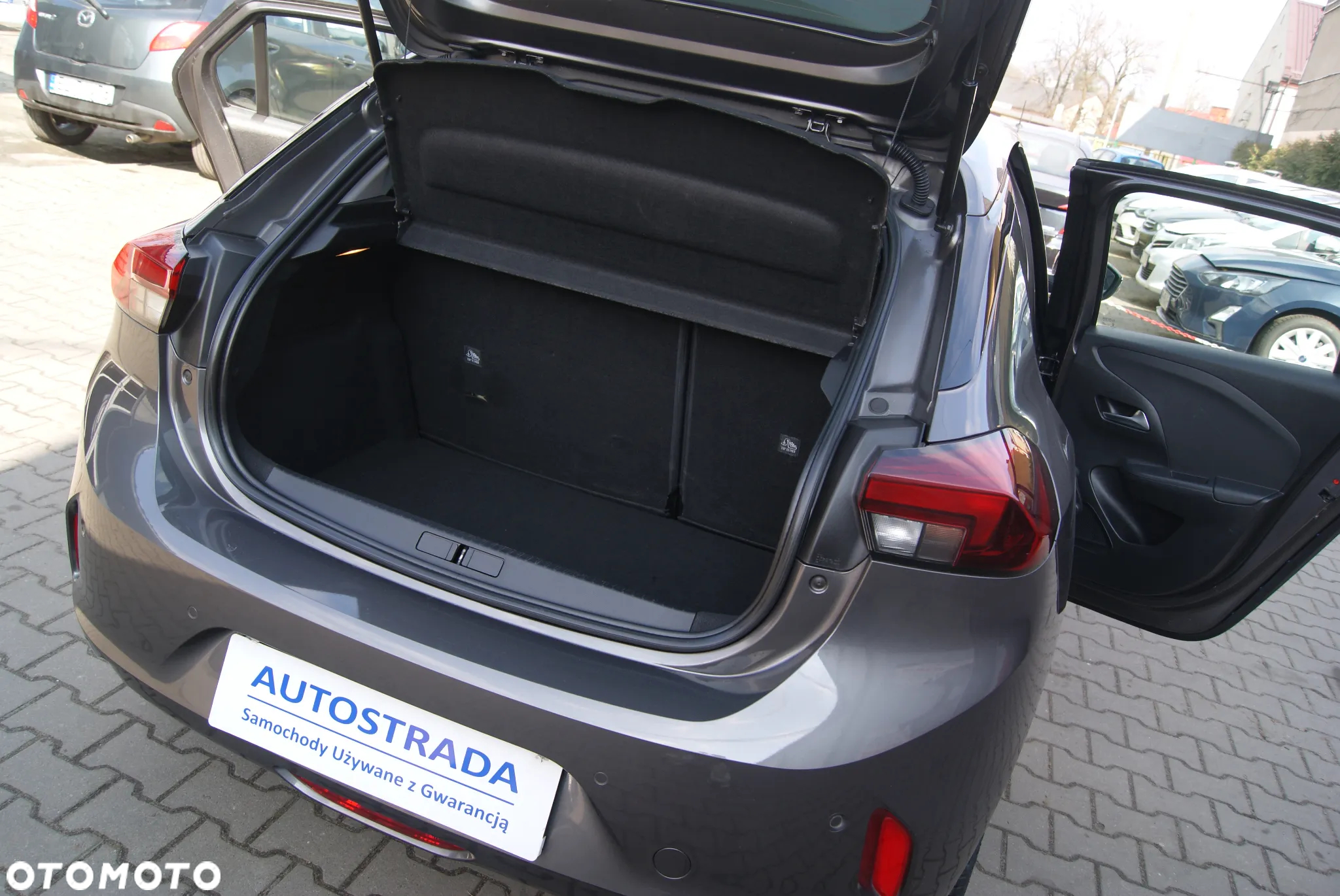 Opel Corsa 1.2 Business S&S - 8