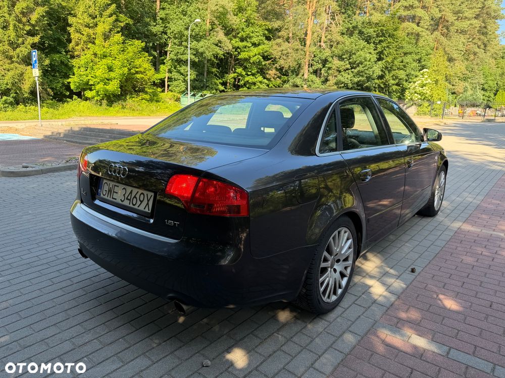 Audi A4 Limousine - 30