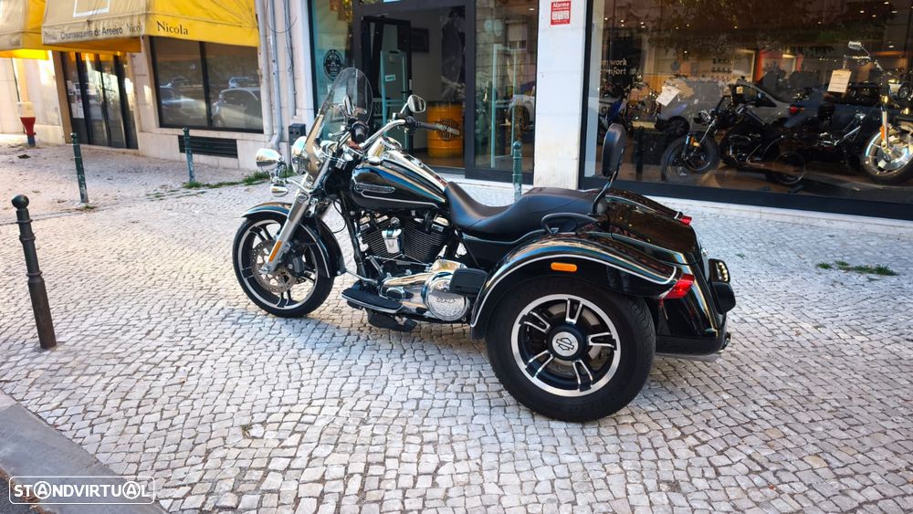 Harley-Davidson Tour Trike Freewheeler - 2