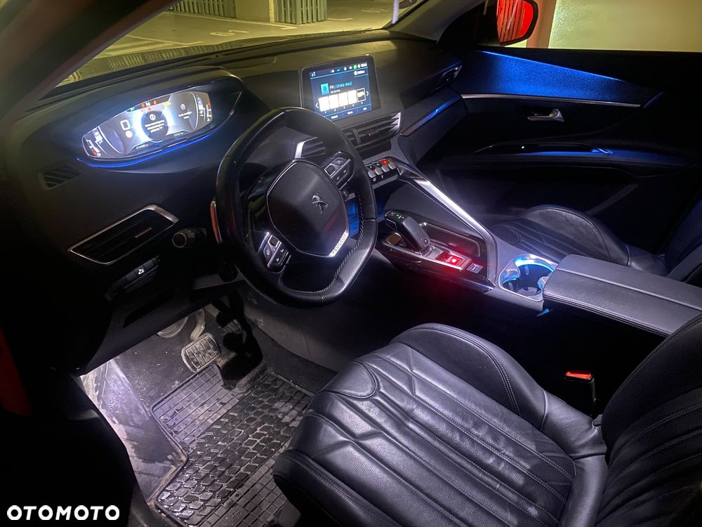 Peugeot 5008 PureTech 130 EAT6 Allure - 11