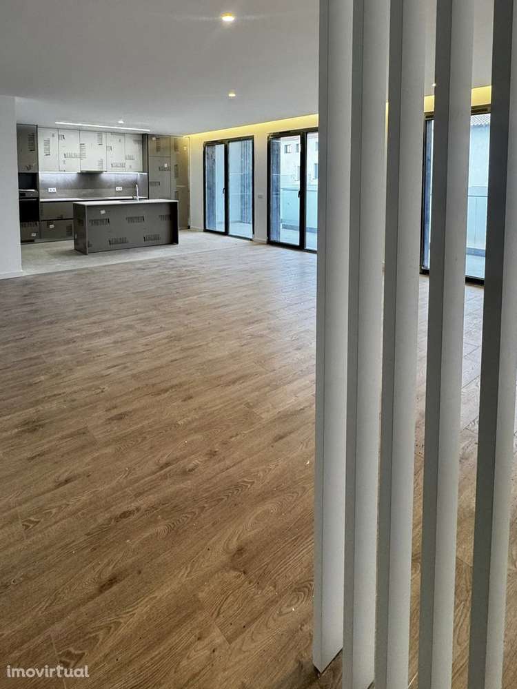 T3 Novo - Leiria - 300m2 Jardim - Grande imagem: 4/17