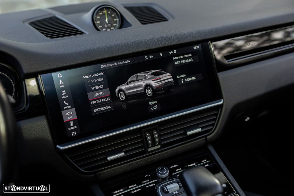 Porsche Cayenne Coupé E-Hybrid - 18