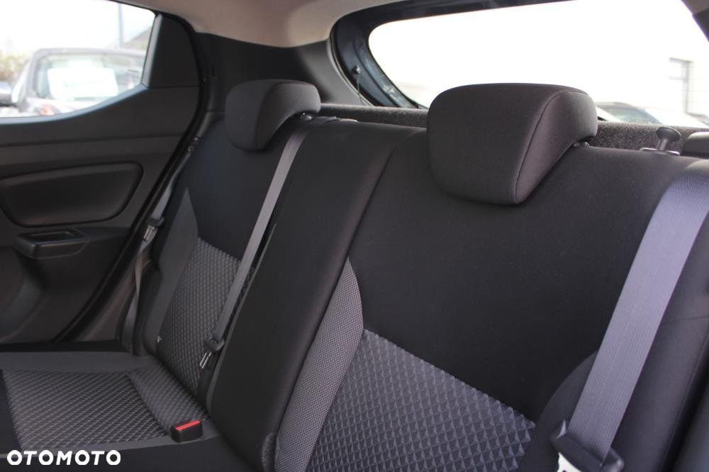 Nissan Micra - 17