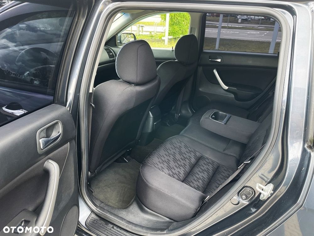 Honda Accord 2.0 i Comfort - 17